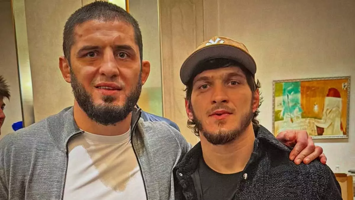 Ислам Махачев стремится установить рекорд UFC на турнире в Филадельфии, опасаясь Мовсара Евлоева