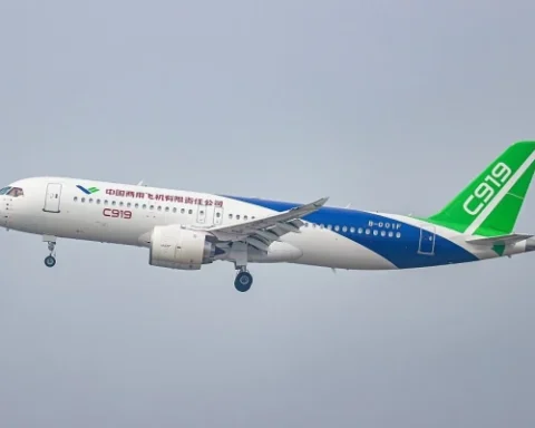 Китайский самолет C919 впервые совершил международный рейс в Улан-Батор