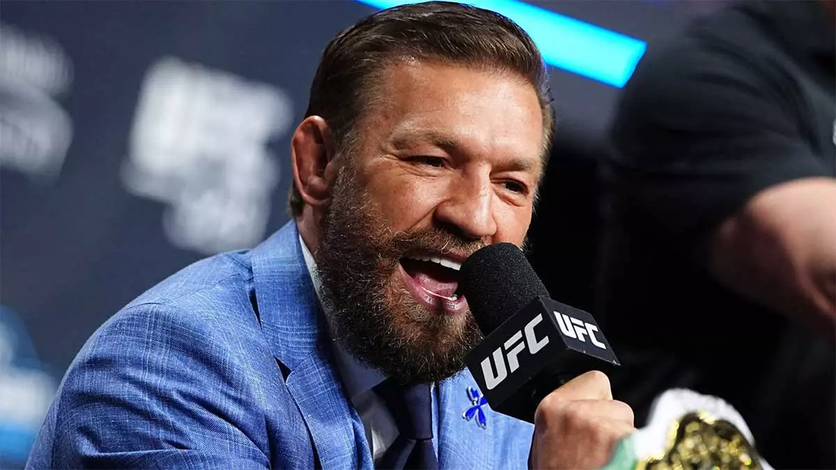 Конор МакГрегор успешно перенёс операцию на колене после травмы на UFC 329