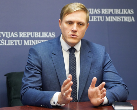 Латвия ускоряет выдворение нелегальных мигрантов после кризиса на границе с Беларусью