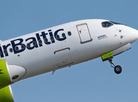 Литва и Эстония отказываются инвестировать в авиакомпанию airBaltic из-за финансовых проблем