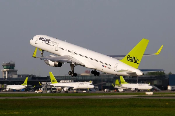Литва обсуждает возможную покупку акций AirBaltic на встрече премьер-министров