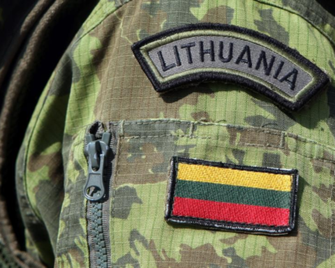 Мигранты напали на пограничника Литвы и попытались утащить его в Беларусь
