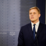 Министр внутренних дел Янис Домбрава представил план ограничения иммиграции в Латвии
