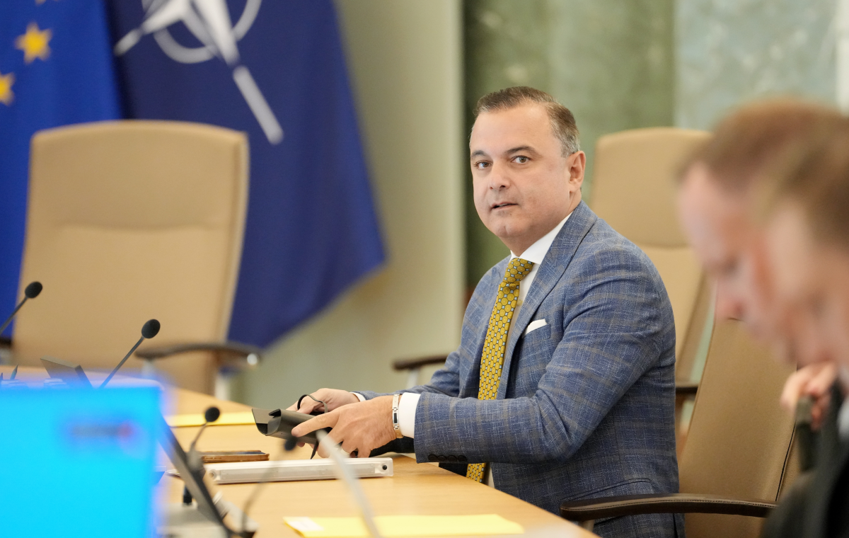 Министр здравоохранения призвал сохранить роддом в Балви после обсуждения с местной властью