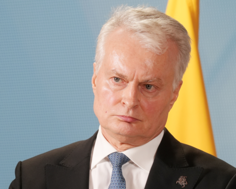 Президент Литвы обвинил священников в сексуальных преступлениях против человечности