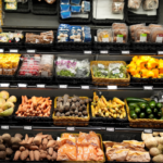 Производители поддерживают поправки к закону о торговле продуктами, торговцы выступают против
