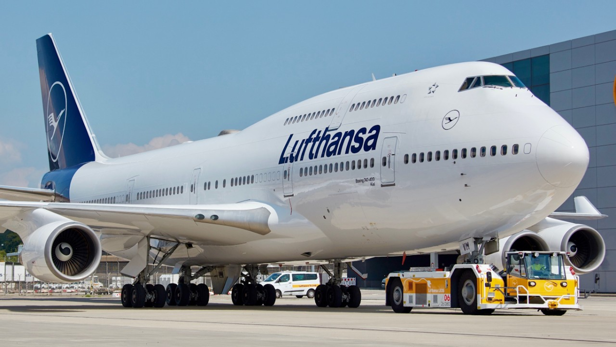 Самолет Lufthansa с 358 пассажирами экстренно приземлился в Шотландии из-за медицинского инцидента