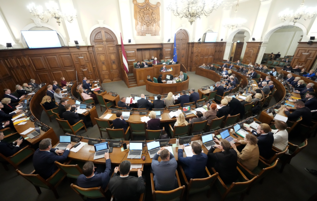 Сейм Латвии начинает осеннюю сессию после летнего перерыва