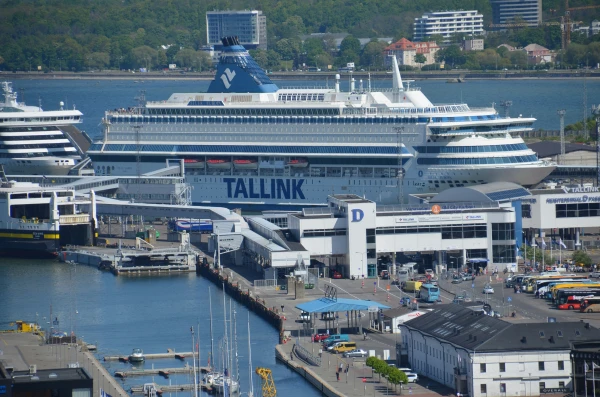 Tallink рассматривает восстановление паромного сообщения между Ригой и Стокгольмом при экономических сложностях