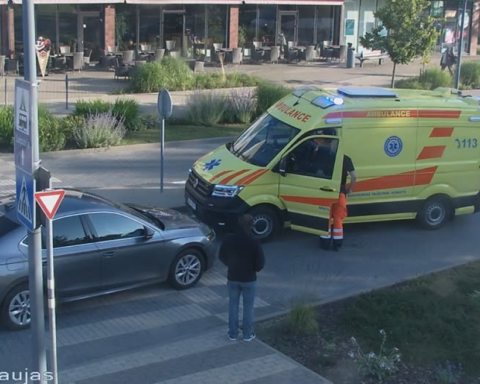 Третье ДТП на пешеходном переходе в Адажах за несколько дней вызывает обеспокоенность жителей