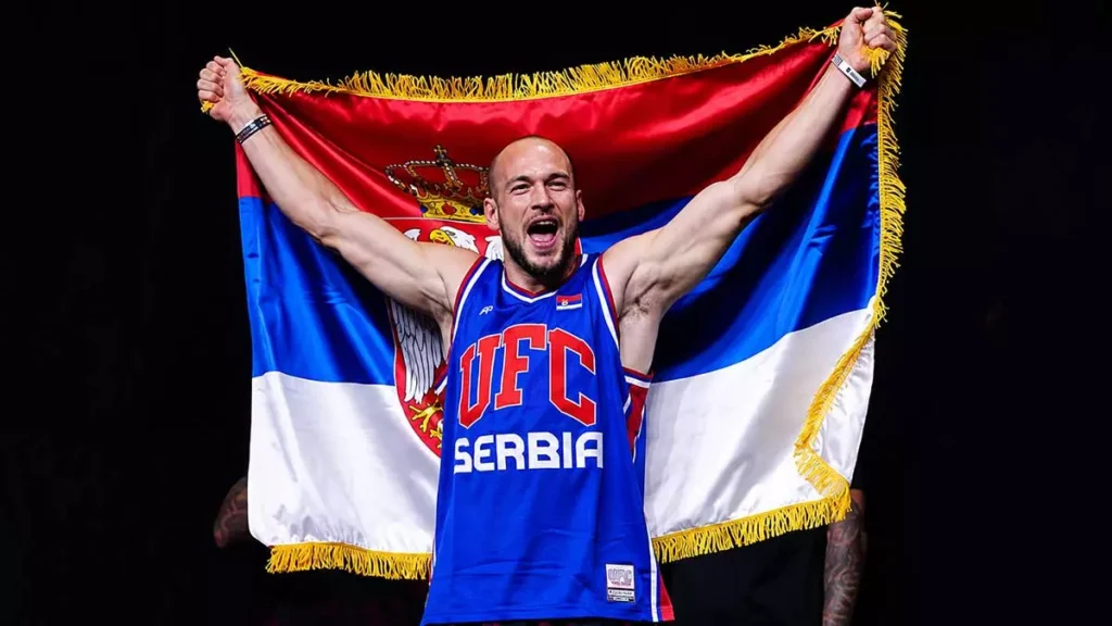 Турнир UFC Fight Night 283 в Белграде установил рекорды по финишам и нокаутам