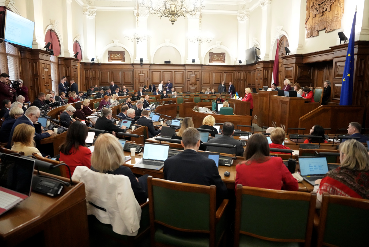 Зарплаты министров Латвии увеличатся на 437 евро при утверждении государственного бюджета на 2027 год