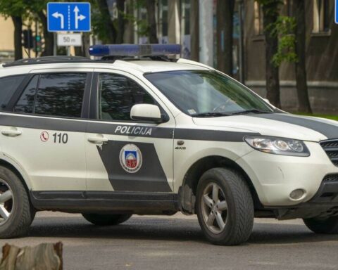 13-летний латвийский подросток устроил погоню на семейном Audi, разгоняясь до 187 км/ч