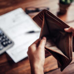 66,8% семей в Латвии сообщают о финансовых трудностях и просят бесплатное питание для детей