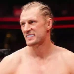 Александр Волков поддержал бой Сирила Гана и Джоша Хокита за титул UFC в Нью-Йорке