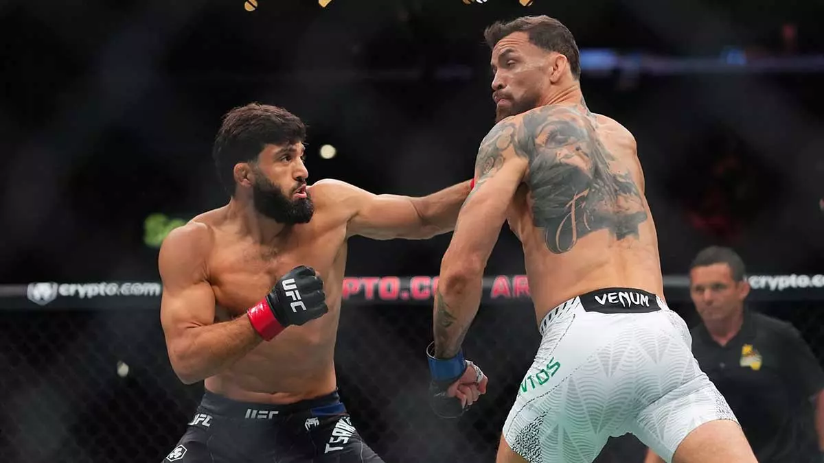 Арман Царукян нокаутирует Маурисио Руффи на турнире UFC 331 в Лос-Анджелесе