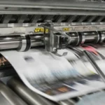 Британский медиагрупп Reach сокращает 220 журналистов из-за падения трафика после внедрения ИИ