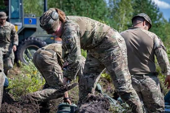 Четыре итальянских военнослужащих ранены в результате несчастного случая на полигоне в Латвии