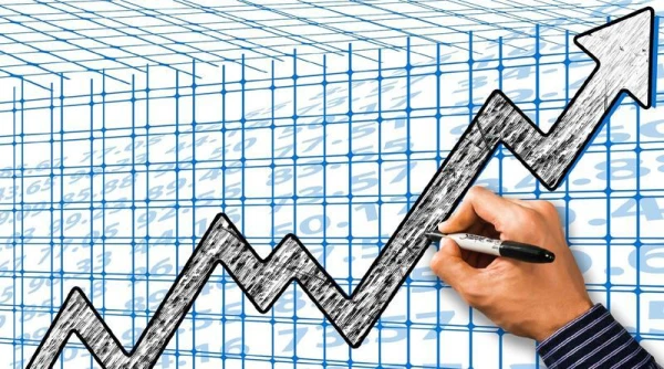 Экономика Латвии показывает рост в 2,8% несмотря на внешние риски и вызовы