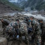 Количество жертв наводнения в Непале превысило 1200 человек, тысячи пропавших без вести