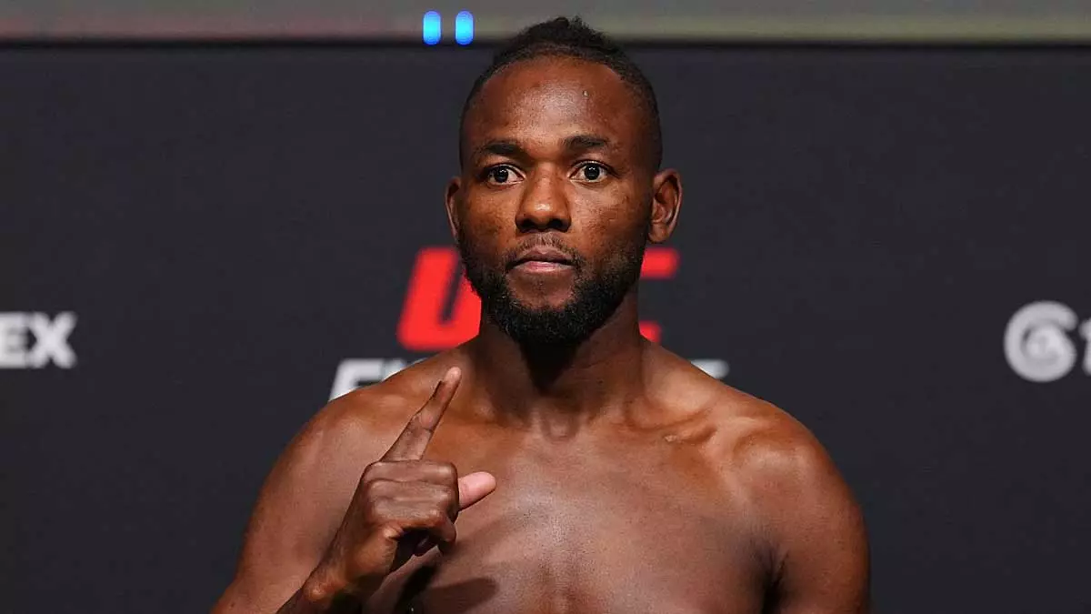 Манель Капе уверенно нацелился на титул чемпиона UFC Джошуа Вана