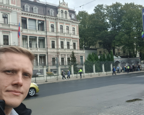 Министр МВД Латвии сообщил о низком интересе к выборам Госдумы России в Риге