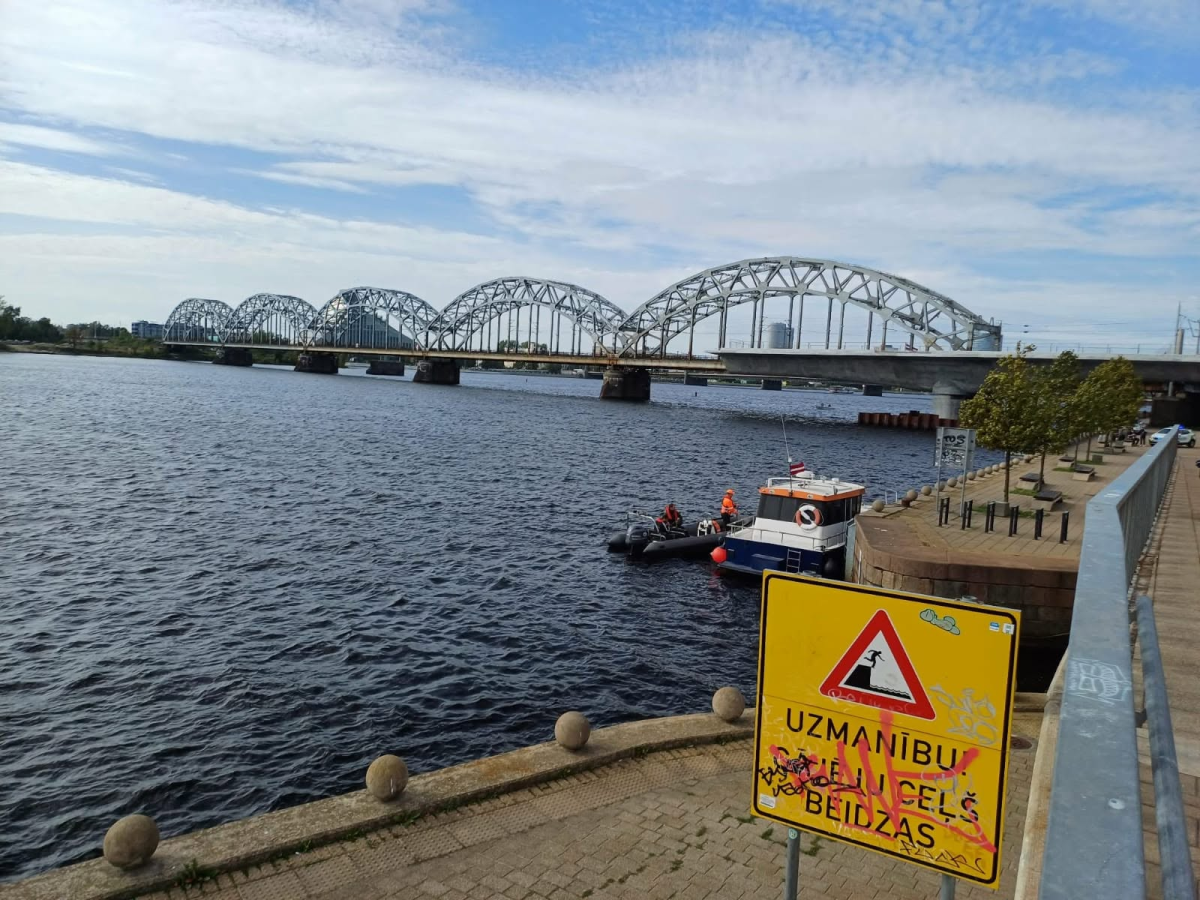 Норвежский турист найден мертвым в городском канале Риги из-за недостатка предупреждений на английском
