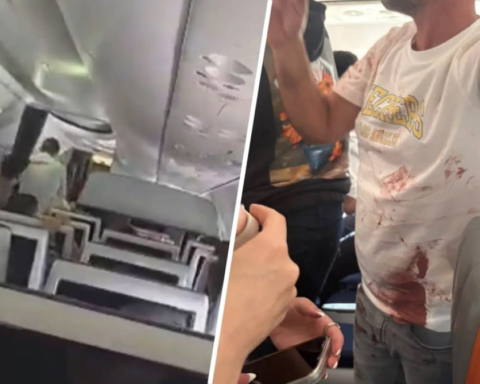 Пассажиры рейса Flydubai вмешались в борьбу второго пилота с командиром в кабине над Саудовской Аравией
