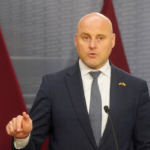 Премьер-министр Кулбергс раскритиковал план МВД по ограничению иммиграции как несогласованный
