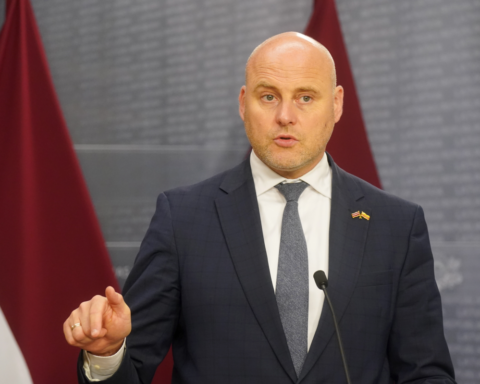 Премьер-министр Кулбергс раскритиковал план МВД по ограничению иммиграции как несогласованный