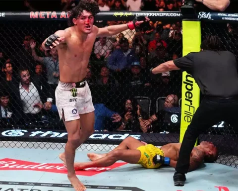 Раони Барселос пришёл в сознание после потери сознания на UFC Fight Night 289 в Лас-Вегасе
