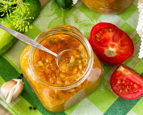 Солянка с огурцами на зиму: готовьте суп или подавайте в качестве салата
