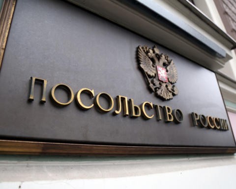 В Риге зарегистрировано участие 290 граждан России в выборах в Госдуму