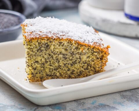Яблочный манник с маком: рецепт приготовления простого пирога