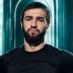 Зубайра Тухугов прогнозирует победу Петра Яна в бою с Мерабом Двалишвили на UFC 333