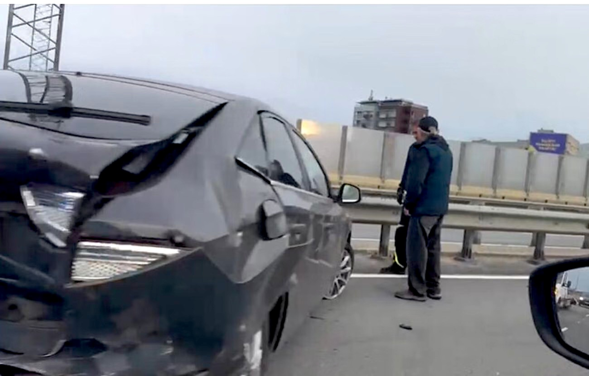 На Южном мосту в Риге произошло два ДТП подряд, оба без пострадавших