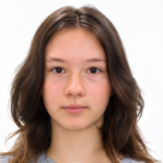 В Риге полиция разыскивает 13-летнюю девочку Ксению Гох, пропавшую без вести