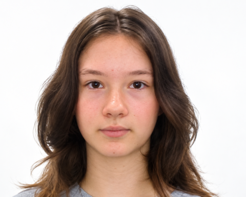 В Риге полиция разыскивает 13-летнюю девочку Ксению Гох, пропавшую без вести